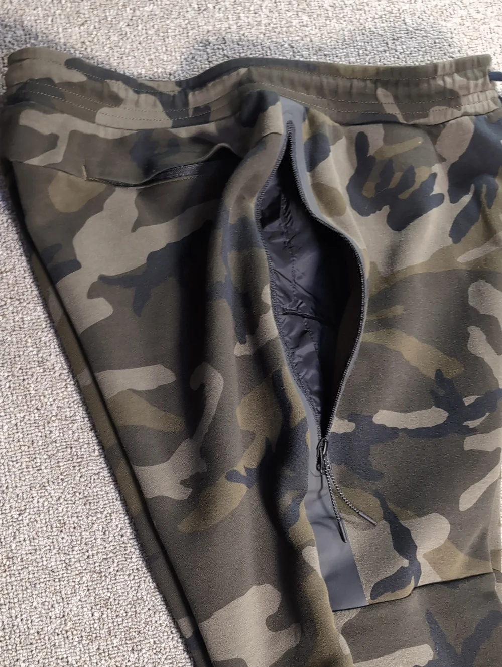 Nike NSW Tech Fleece Camo Jogger Sweat Pants Size XL Green/Brown EUC